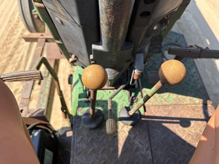 john-deere-2840-image-26