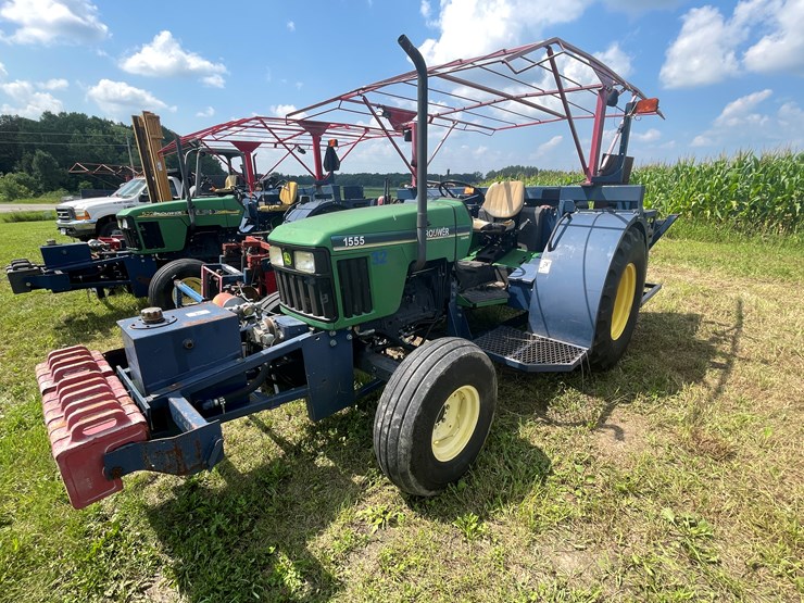 john-deere-5220-image-1