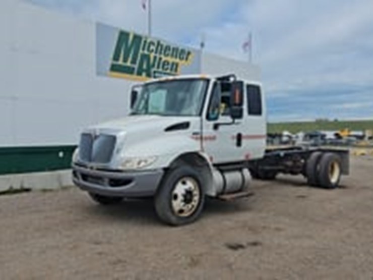 2011-international-durastar-4300-image-21