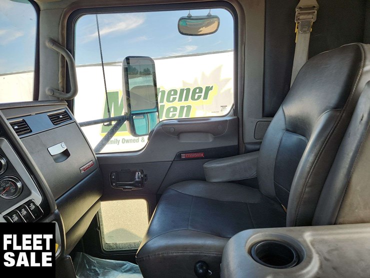 2014-kenworth-t660-image-18