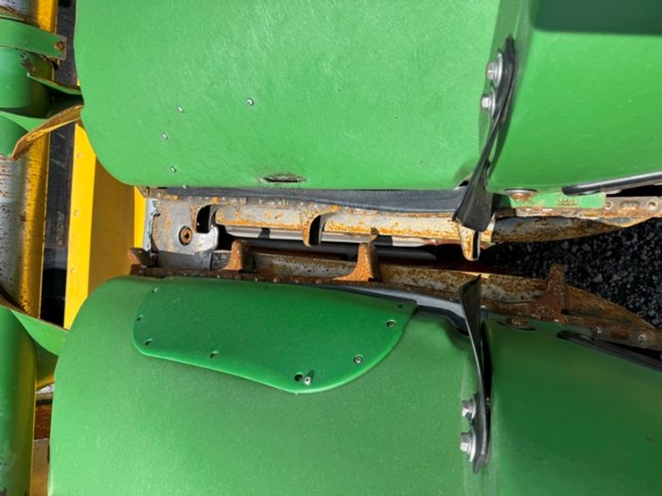 2013-john-deere-612c-image-13