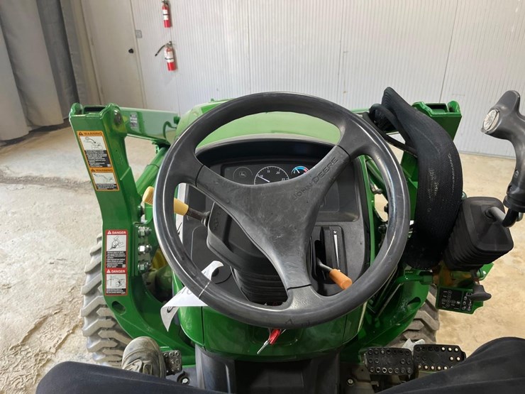 2021-john-deere-4044m-image-24