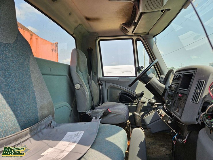 2006-international-durastar-4400-image-28