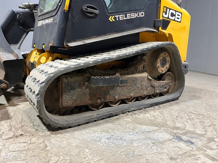 2018-jcb-3ts-8t-image-13