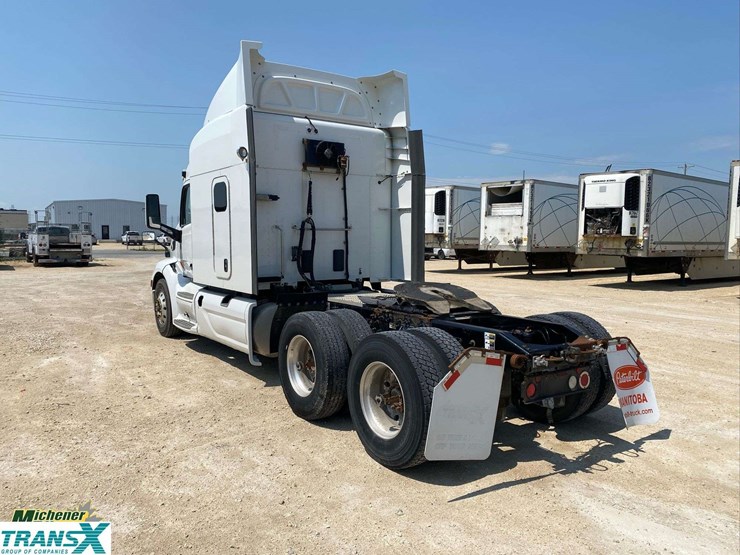 2019-peterbilt-579-image-3