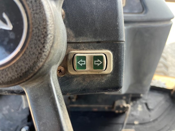 deere-410g-image-37