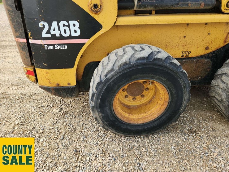 2005-caterpillar-246b-image-13