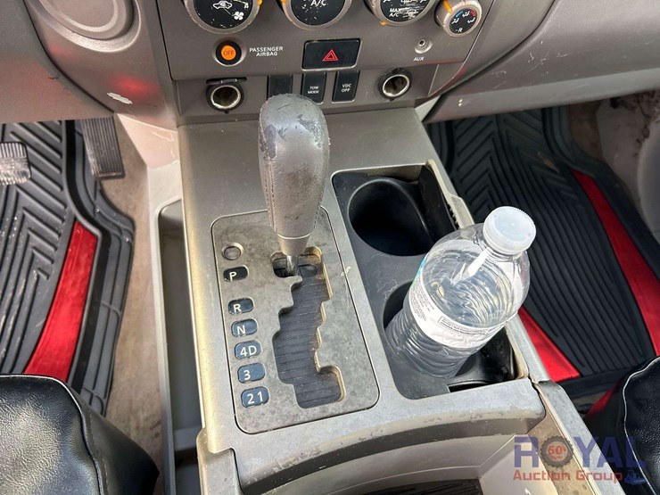 2004-nissan-armada-image-19