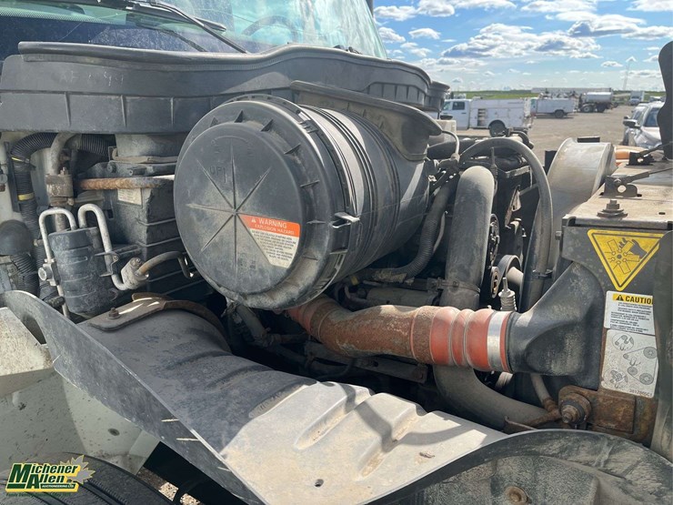 2009-international-durastar-4300-image-15