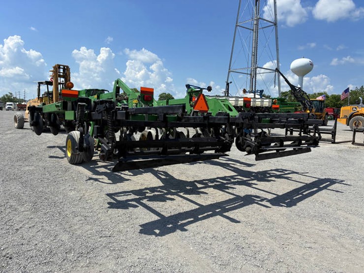 john-deere-2700-image-14