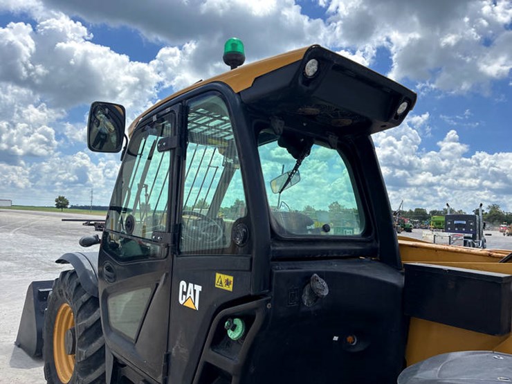 2018-caterpillar-th408d-image-35