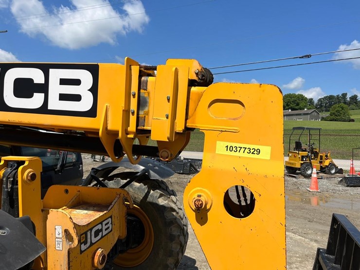 2015-jcb-507-42-image-22
