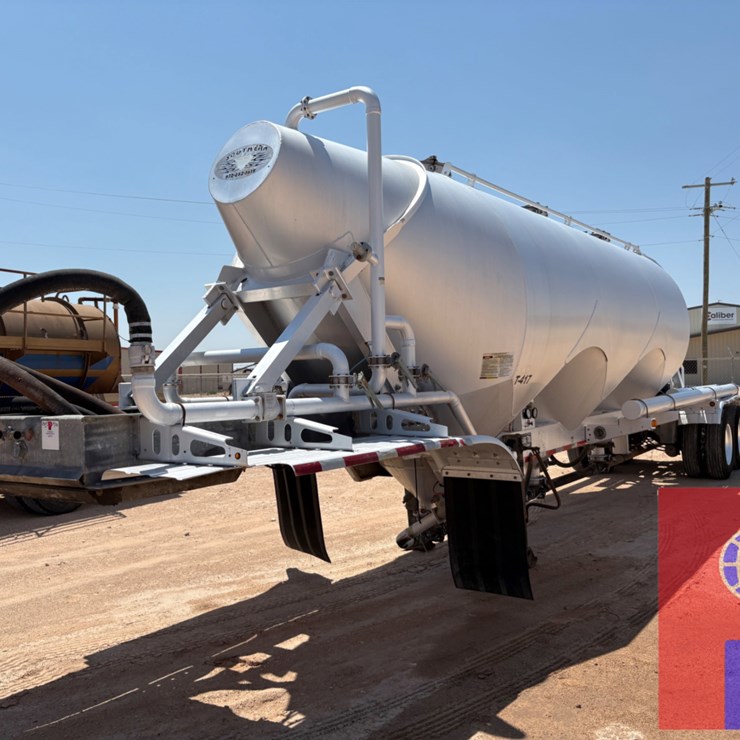 2015 SOUTHERN WELDING  1,000 CU.FT. T/A PNEUMATIC DRY BULK TRAILER