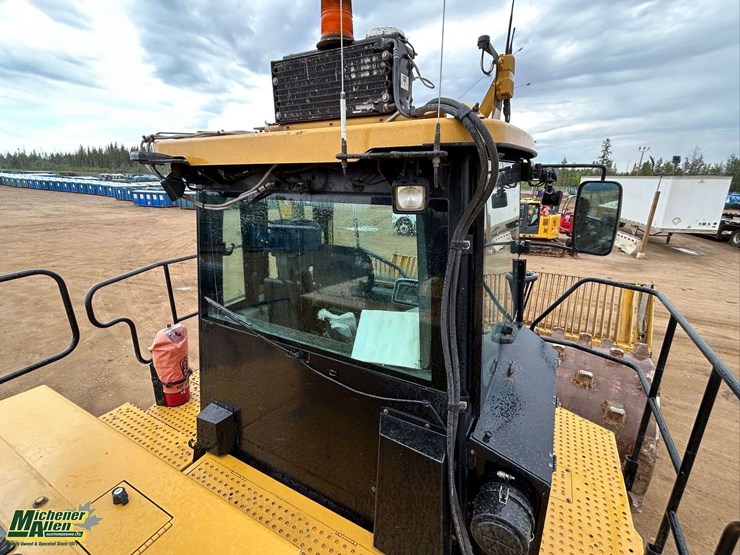 2016-caterpillar-836k-image-35