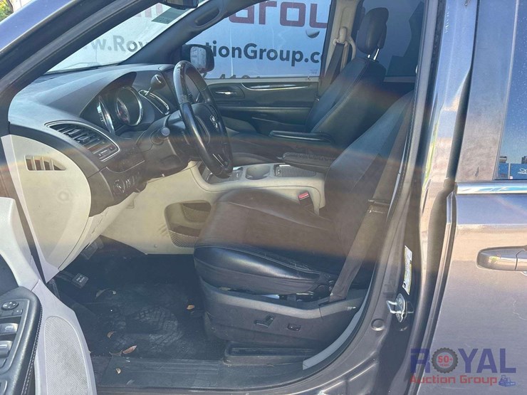 2018-dodge-grand-caravan-sxt-image-11