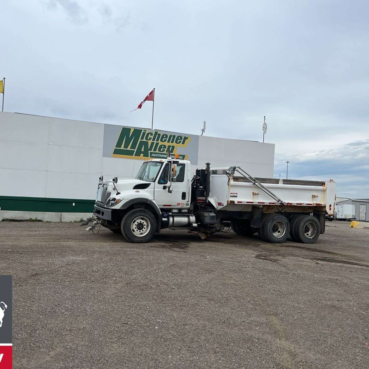 2016 INTERNATIONAL WORKSTAR 7400