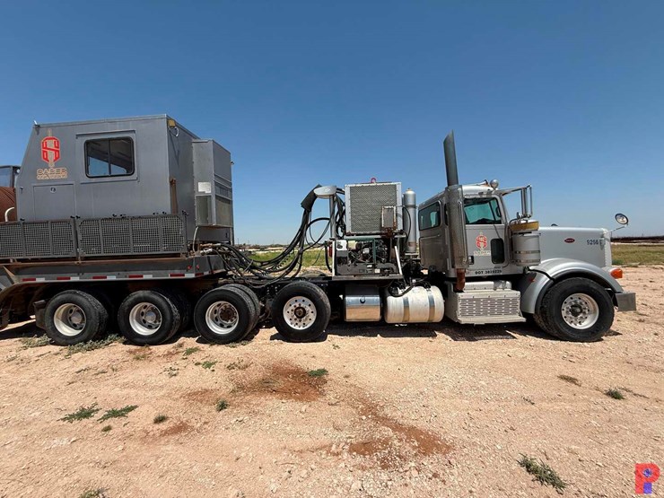 2013-peterbilt-367-image-17