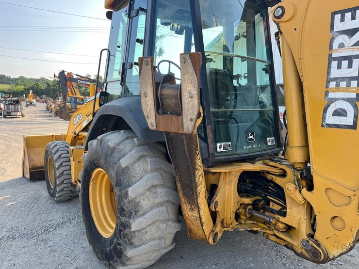deere-410g-image-14