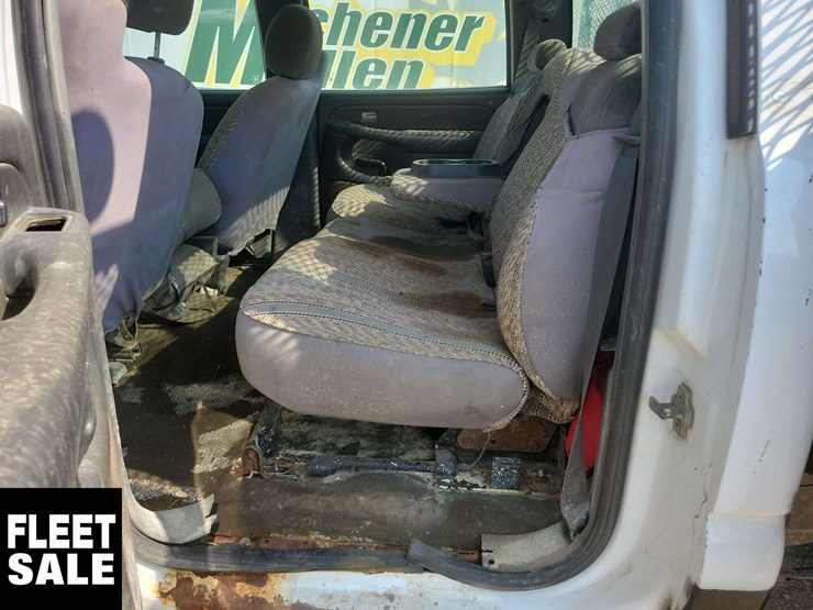 2006-gmc-sierra-3500-image-26