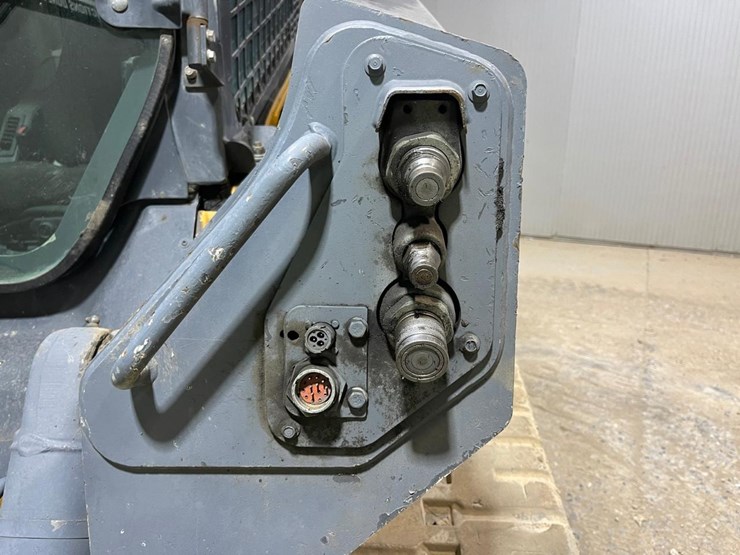 deere-333g-image-11