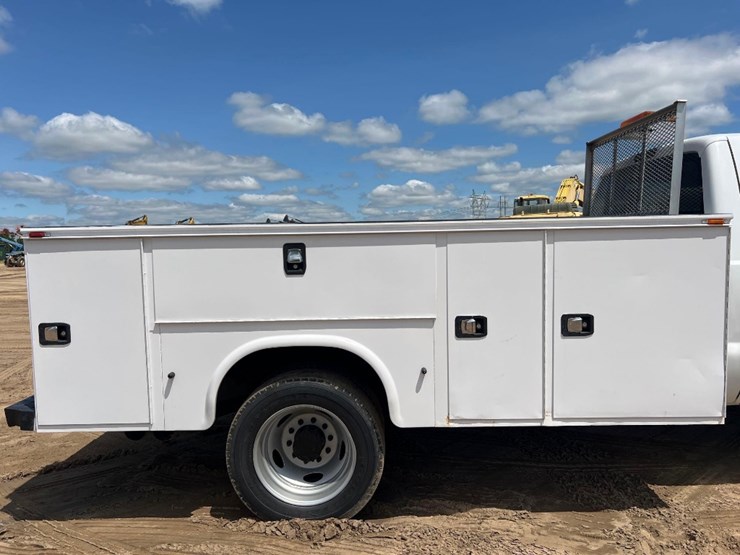 2015-ford-f450-xl-image-13