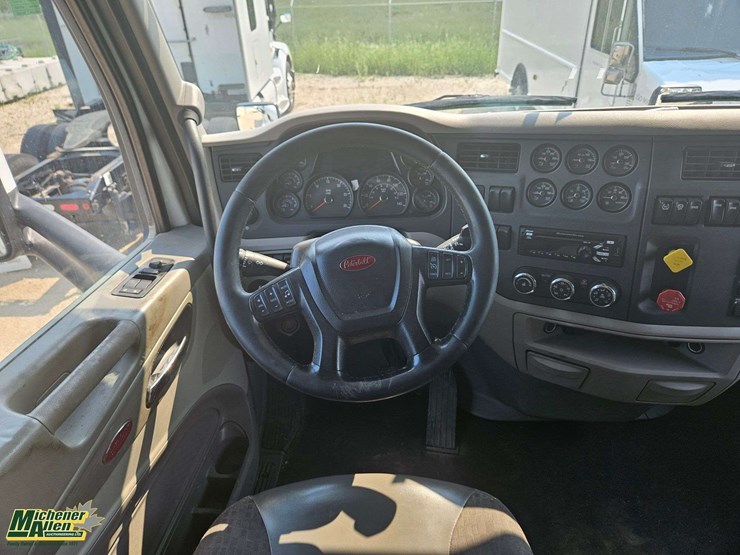 2019-peterbilt-579-image-20