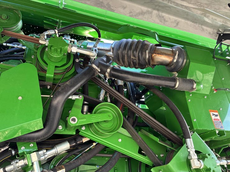 2024-john-deere-s790-image-55