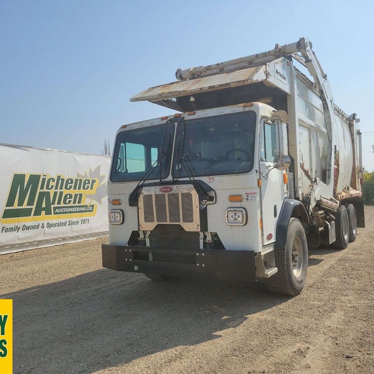 2020 PETERBILT 520