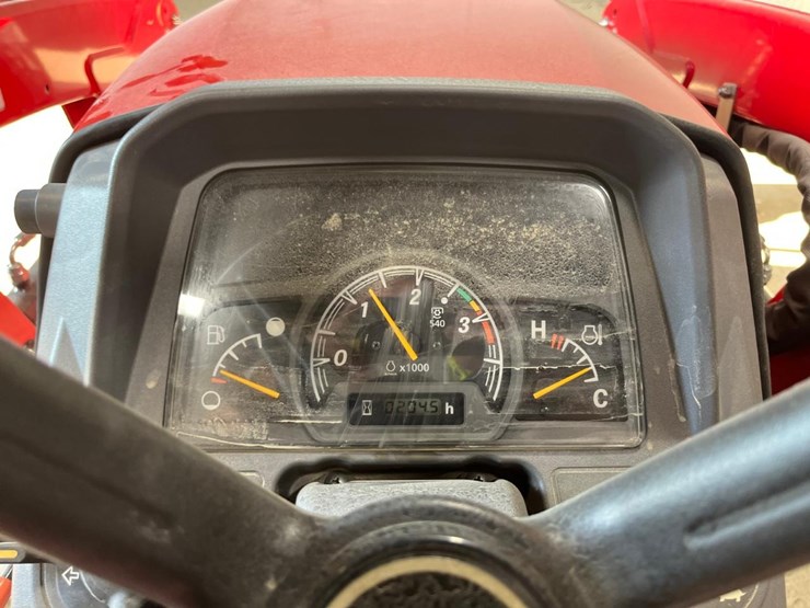 2020-massey-ferguson-gc1723eb-image-26