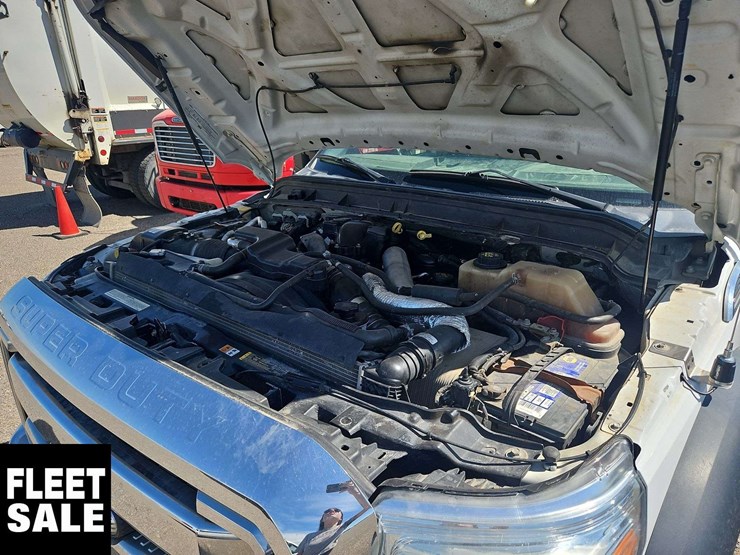 2015-ford-f550-image-18