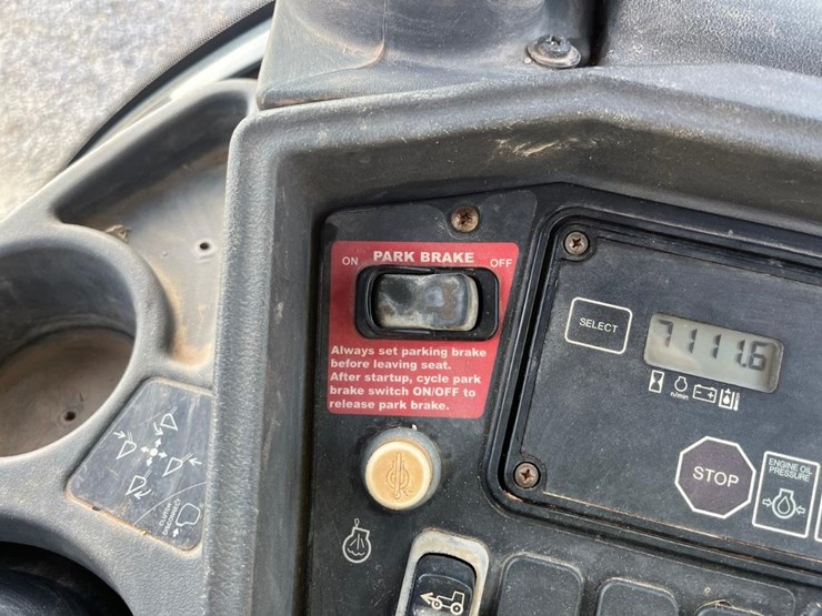 deere-410g-image-30