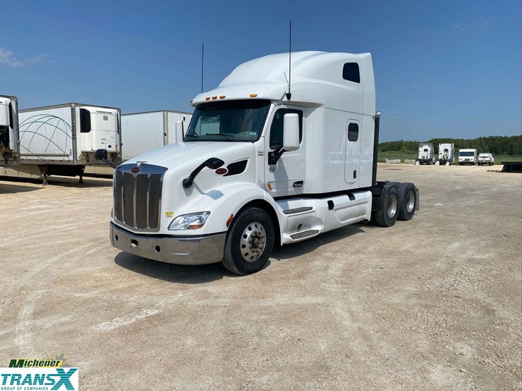 2020-peterbilt-579-image-1