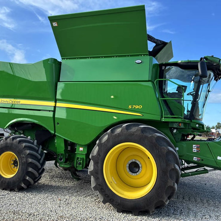2024 JOHN DEERE S790