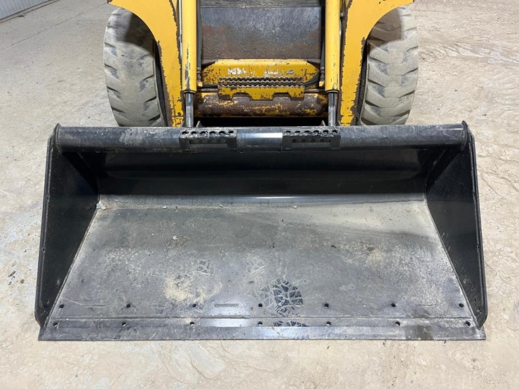 john-deere-317-image-9