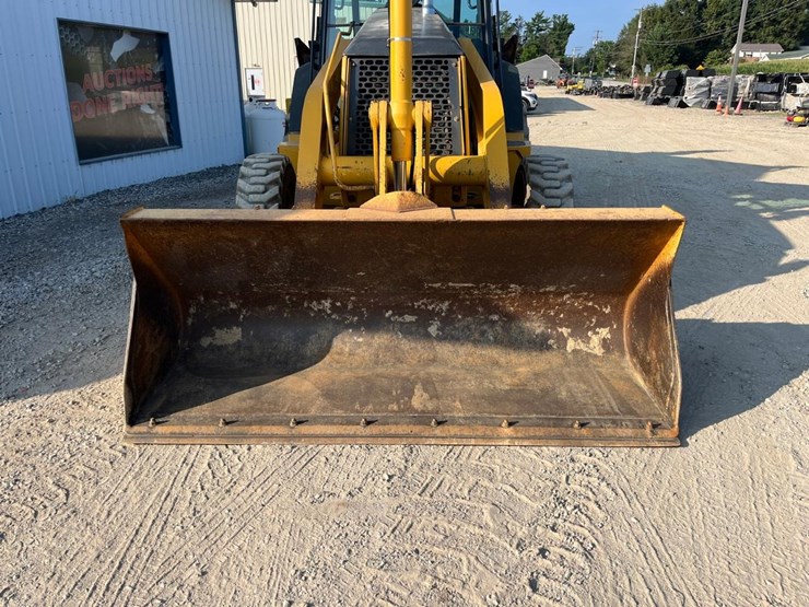 deere-410g-image-9