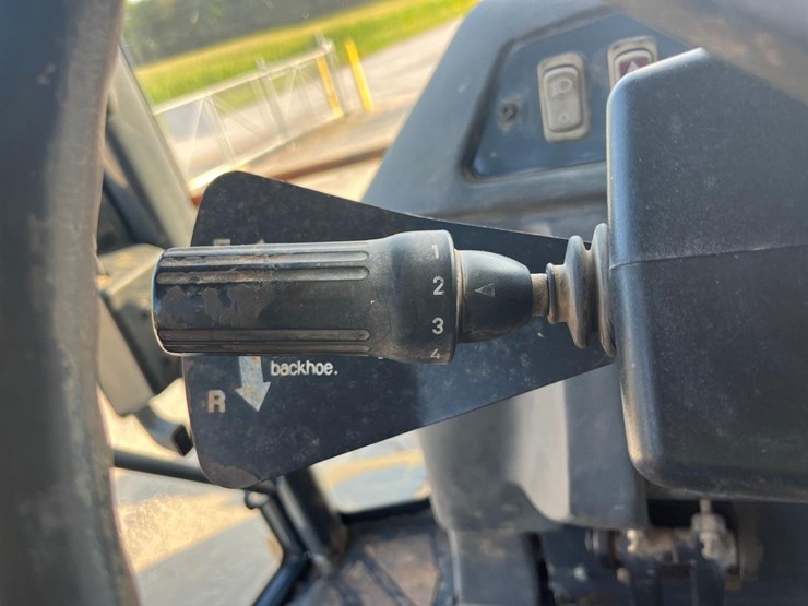 deere-410g-image-37