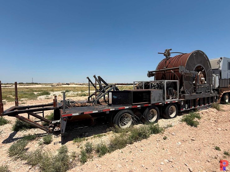 2012-total-equipment-and-service-15k-2”-4-axle-coil-tubing-trailer-image-3