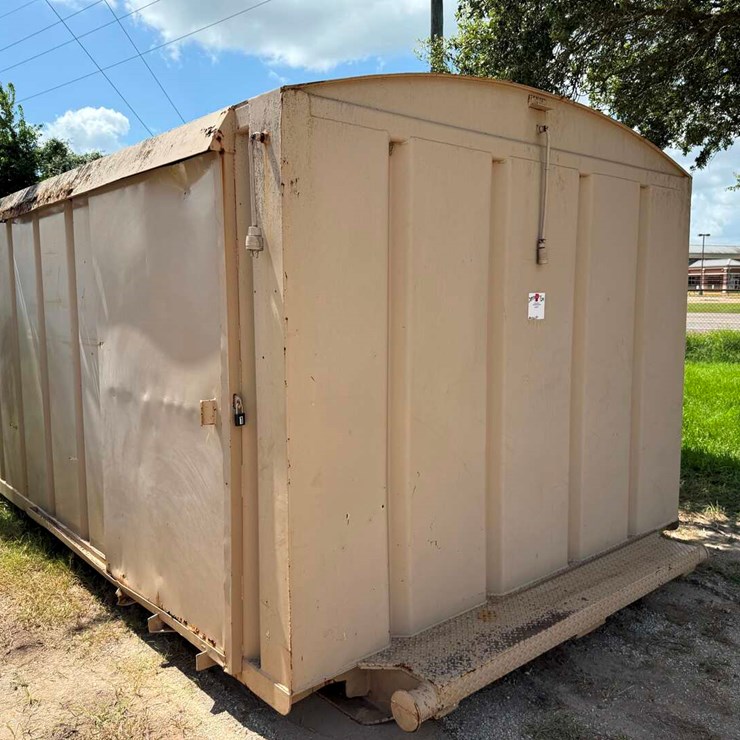 24’L X 10.6’W X 9’H SKIDDED DOGHOUSE W/ OPEN SIDE SLIDING DOORS