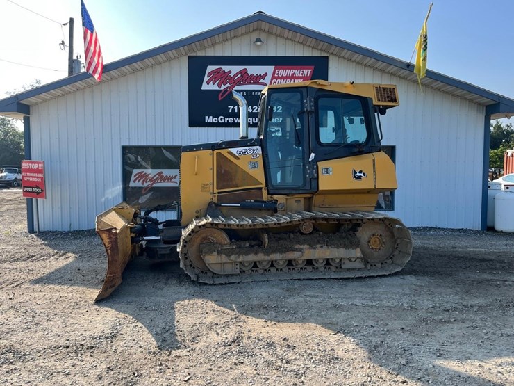 2015-deere-650k-lgp-image-1