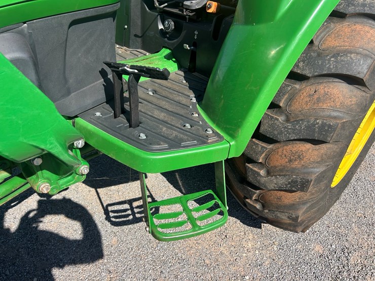 john-deere-4066m-image-7