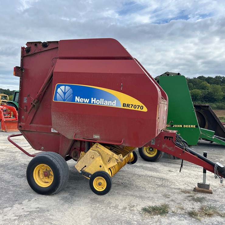 NEW HOLLAND BR7070