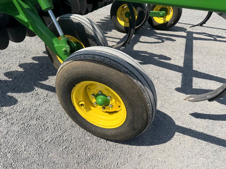 john-deere-714-image-12