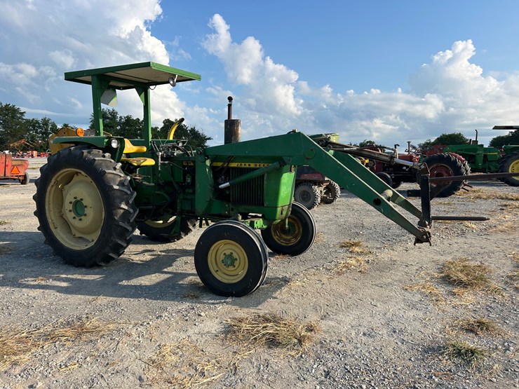 john-deere-2120-image-3
