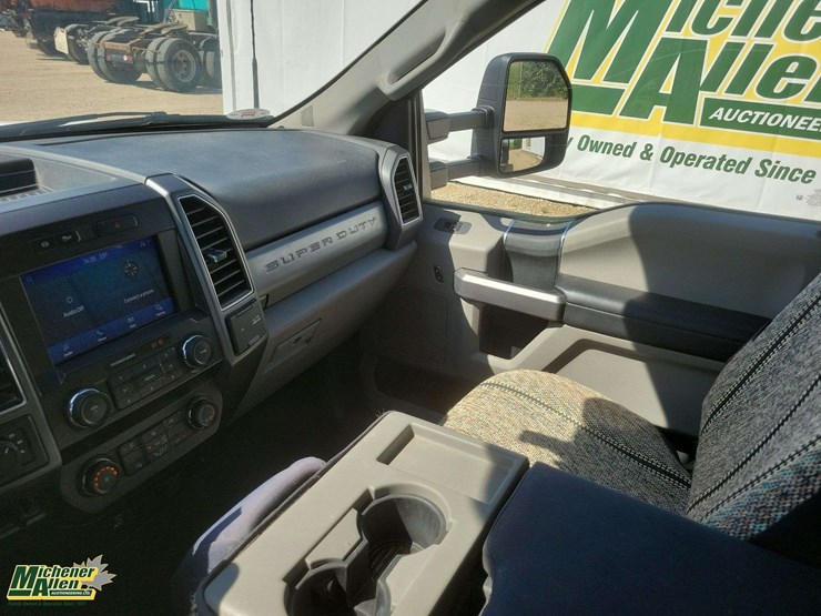2022-ford-f550-image-19