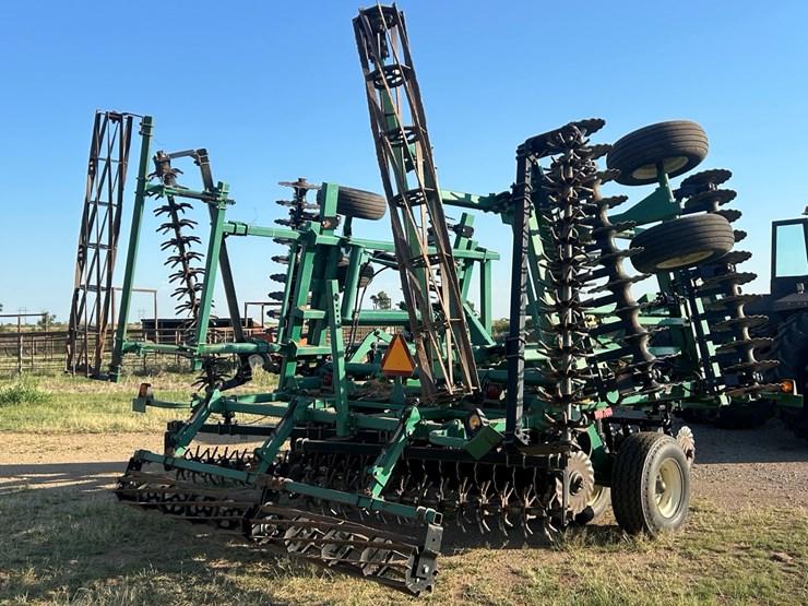 2014-great-plains-2400tm-image-19