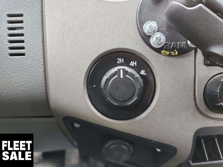2011-ford-f550-image-15