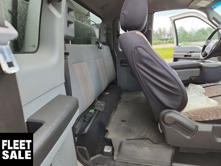 2011-ford-f550-image-21