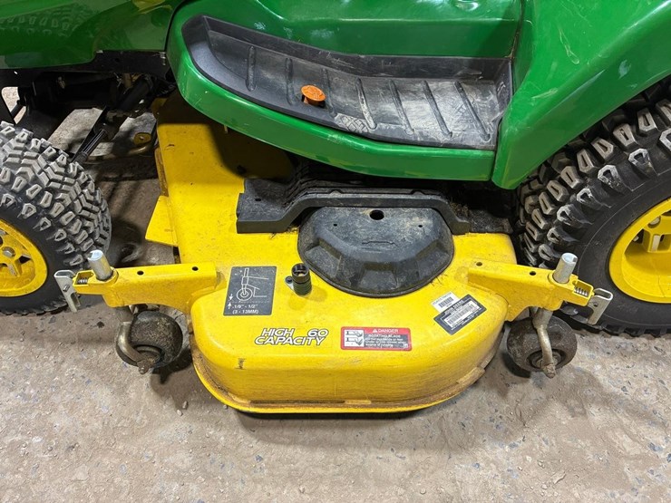 john-deere-x738-image-16