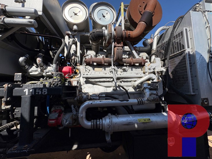 2012-cryogenic-vessel-alternatives-3-axle-15k-2,000-hp-double-pumper-trailer-image-17