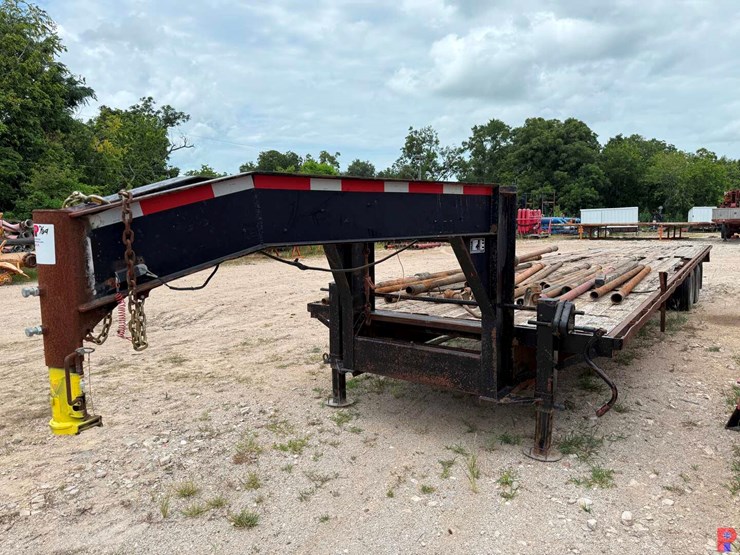 2005-jamies-welding-40’-x-102”-t/a-dual-whl.-flatbed-gooseneck-trailer-image-1